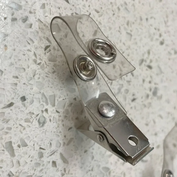 Bundle of 2 Phone & 2 Badge Clips (4 Total) - Picture 6 of 8